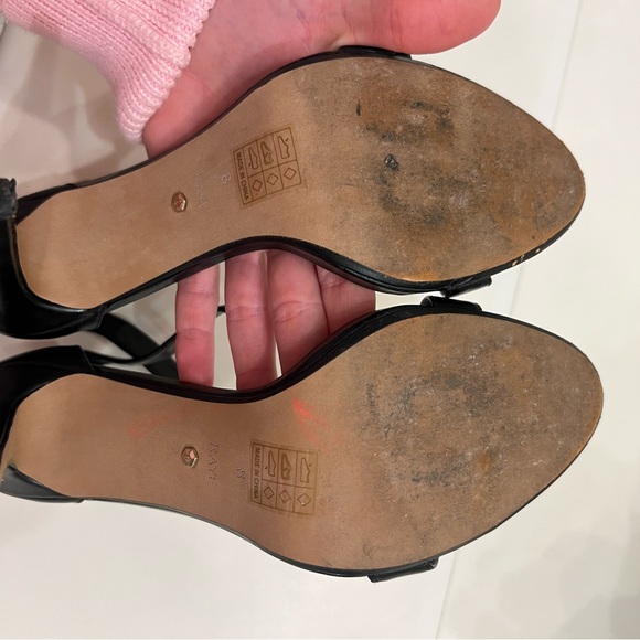 Raye Allure Heels
Black stilletos - Picture 4 of 4